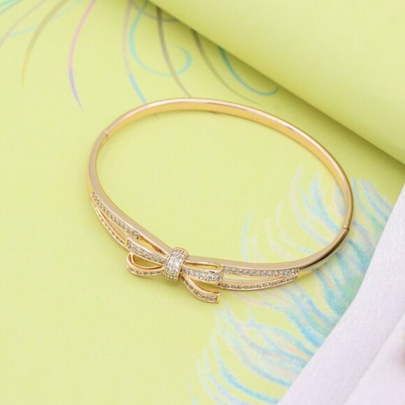 Rose Gold Bow Design Bangle with Sparkling Crystals, XPBL0573 - Picture 4 of 10